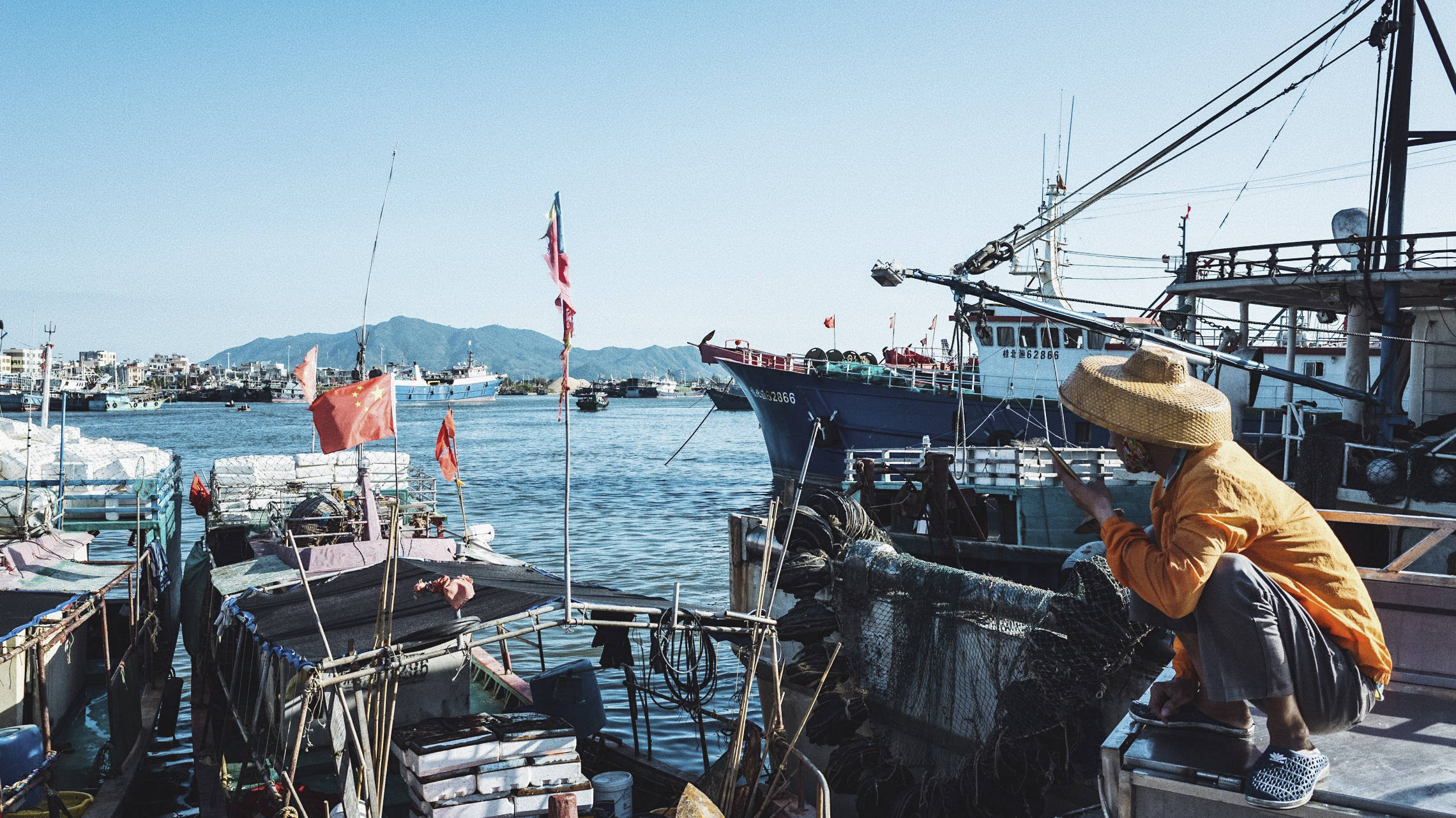 三亚崖州中心渔港,我国最南端规模最大渔港,海鲜种类超多超便宜5