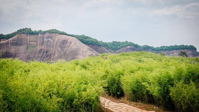 中国最奇特最像外星球的地貌就在湖南这个地方,火爆多年还未收费6