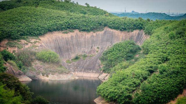 中国最奇特最像外星球的地貌就在湖南这个地方,火爆多年还未收费8