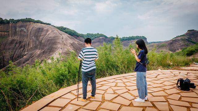 中国最奇特最像外星球的地貌就在湖南这个地方,火爆多年还未收费11
