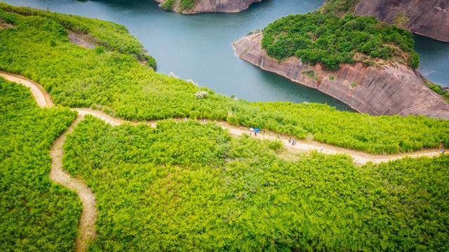 中国最奇特最像外星球的地貌就在湖南这个地方,火爆多年还未收费21