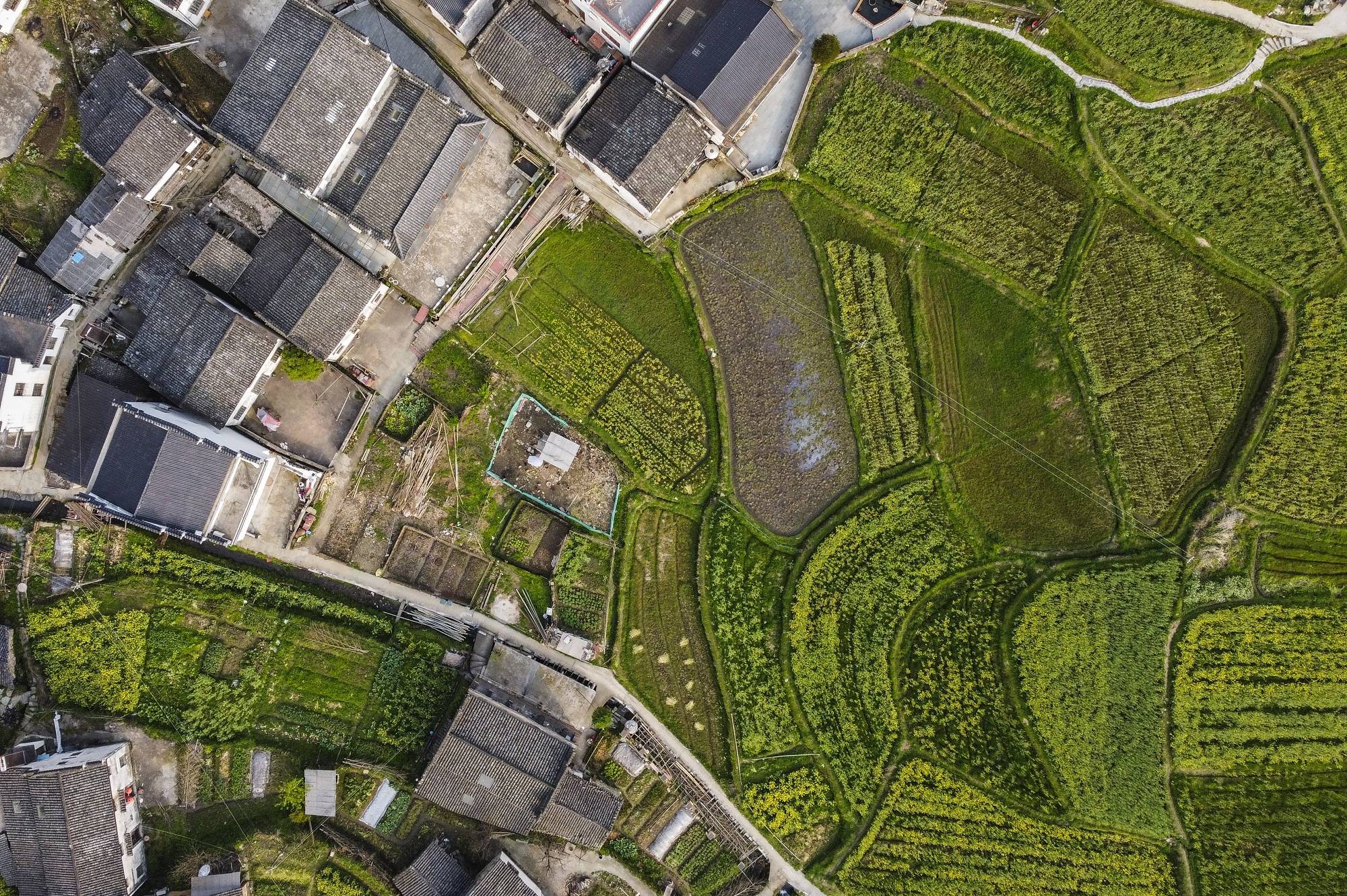 安徽深山中有座冷门古村,被誉为“梦乡村”,宛如世外桃源13