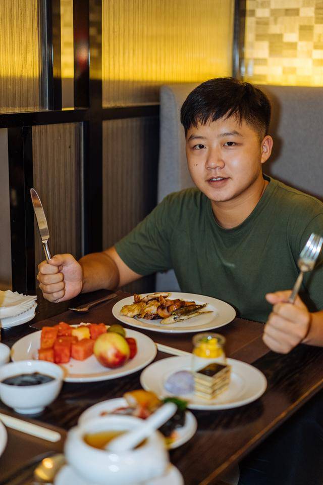 广州汇华希尔顿逸林酒店，想要享受美食来这里绝对没错13