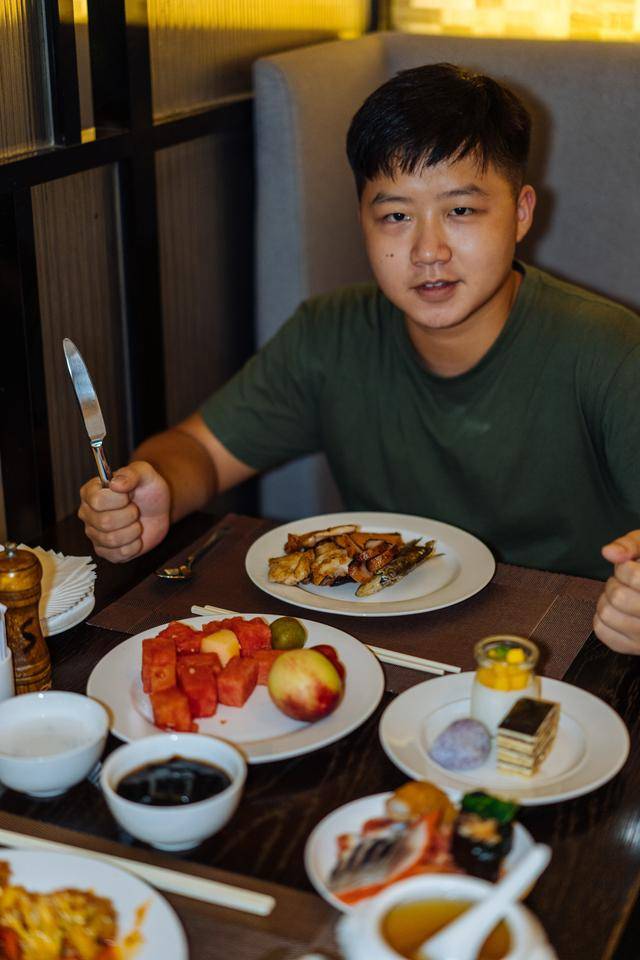 广州汇华希尔顿逸林酒店，想要享受美食来这里绝对没错14