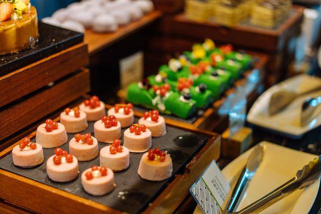 广州汇华希尔顿逸林酒店，想要享受美食来这里绝对没错17