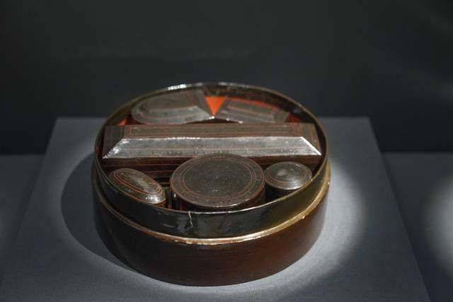 云想衣裳:马王堆汉墓出土梳妆用具震惊世界,墓主一定是爱美之人5