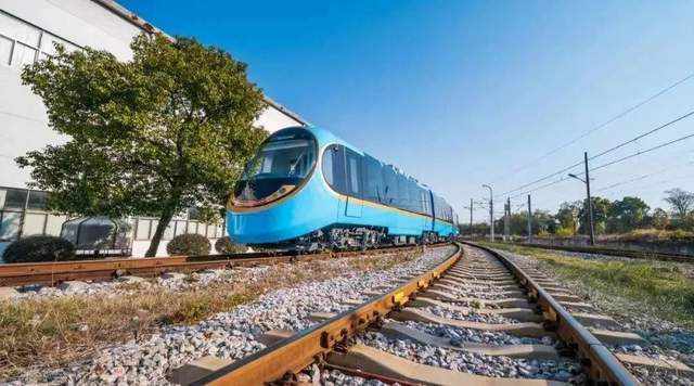 全球首列全景观光旅游列车来了!将在丽江投用,全程美景看个够1