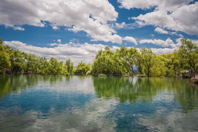 全球首列全景观光旅游列车来了!将在丽江投用,全程美景看个够7