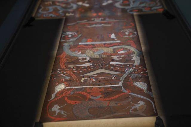 T型帛画承载永生愿望，马王堆的这块布究竟有多神奇，一起来看看5