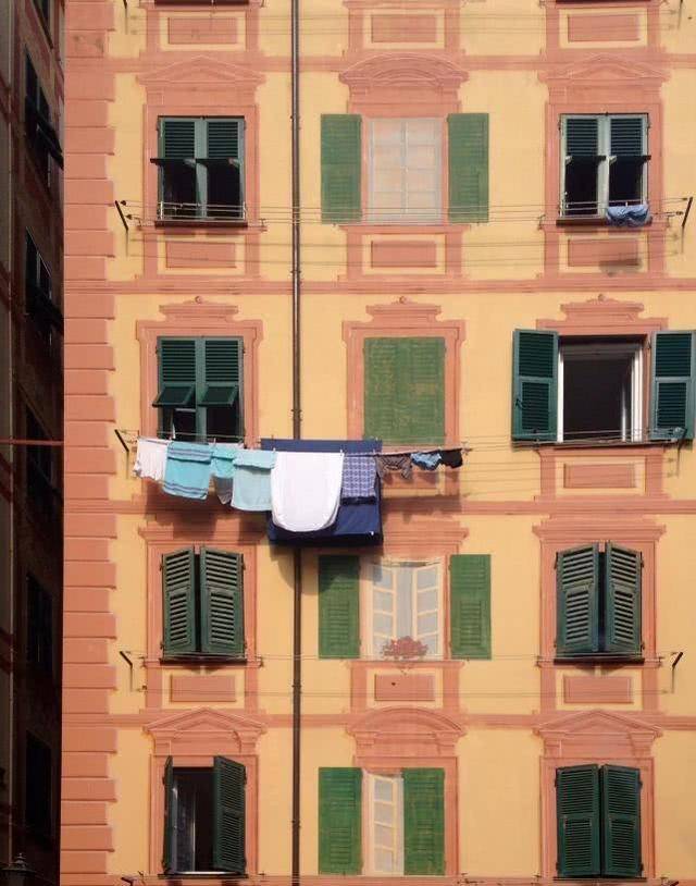 世界上最机智的国家：为逃税在墙面画窗户，真假窗户让人分不清楚3