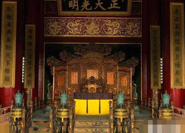 古代皇帝坐的龙椅，现在人为什么都不敢坐？背后原因耐人寻味2