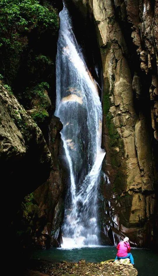 在云南世界最高桥上，看亚洲落差最大的瀑布，会有多震撼！11