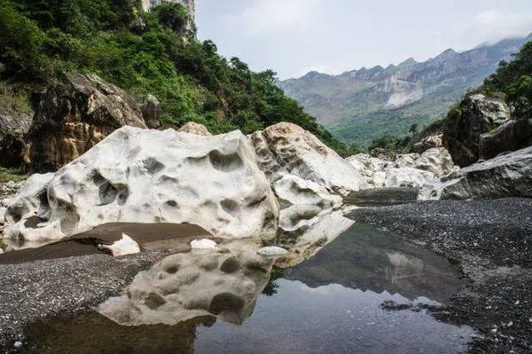 在云南世界最高桥上，看亚洲落差最大的瀑布，会有多震撼！14