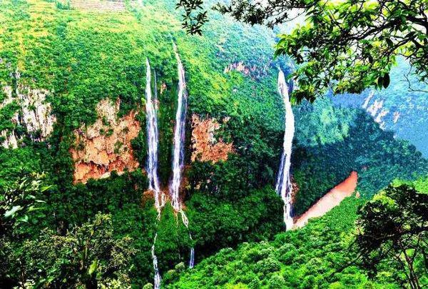 在云南世界最高桥上，看亚洲落差最大的瀑布，会有多震撼！18