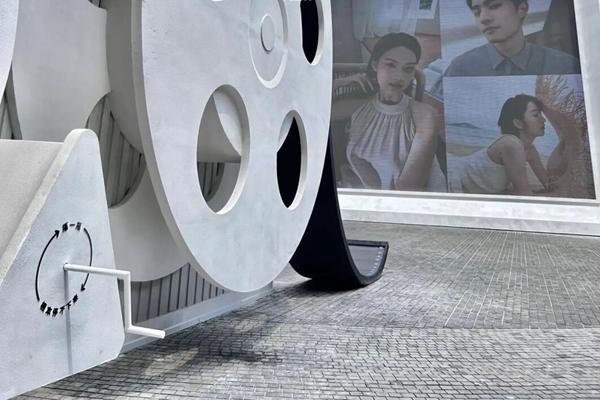 武汉天地海浪屏(巨型画框、巨型放映机)打卡攻略 附具体位置等信息2