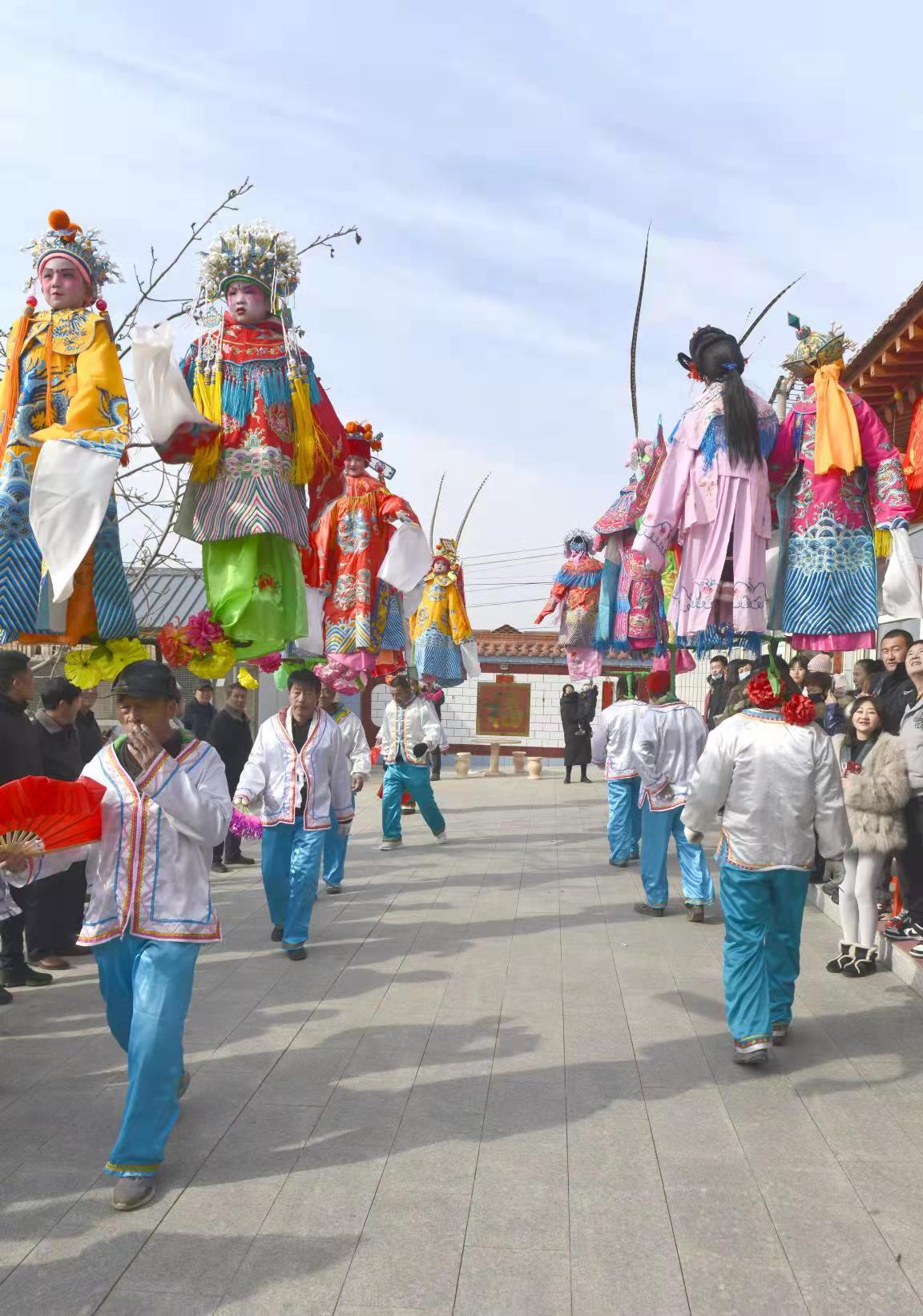 内蒙古土默特左旗:非遗“脑阁”闹元宵1