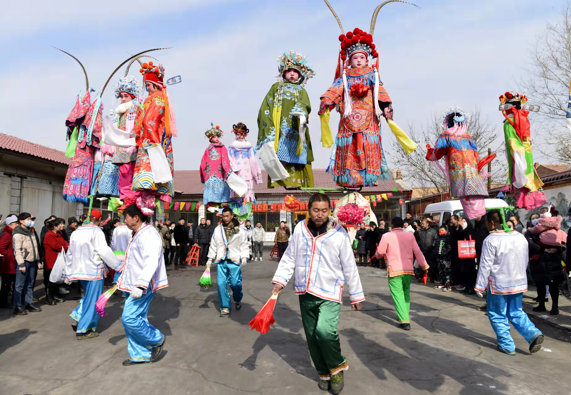 内蒙古土默特左旗:非遗“脑阁”闹元宵2