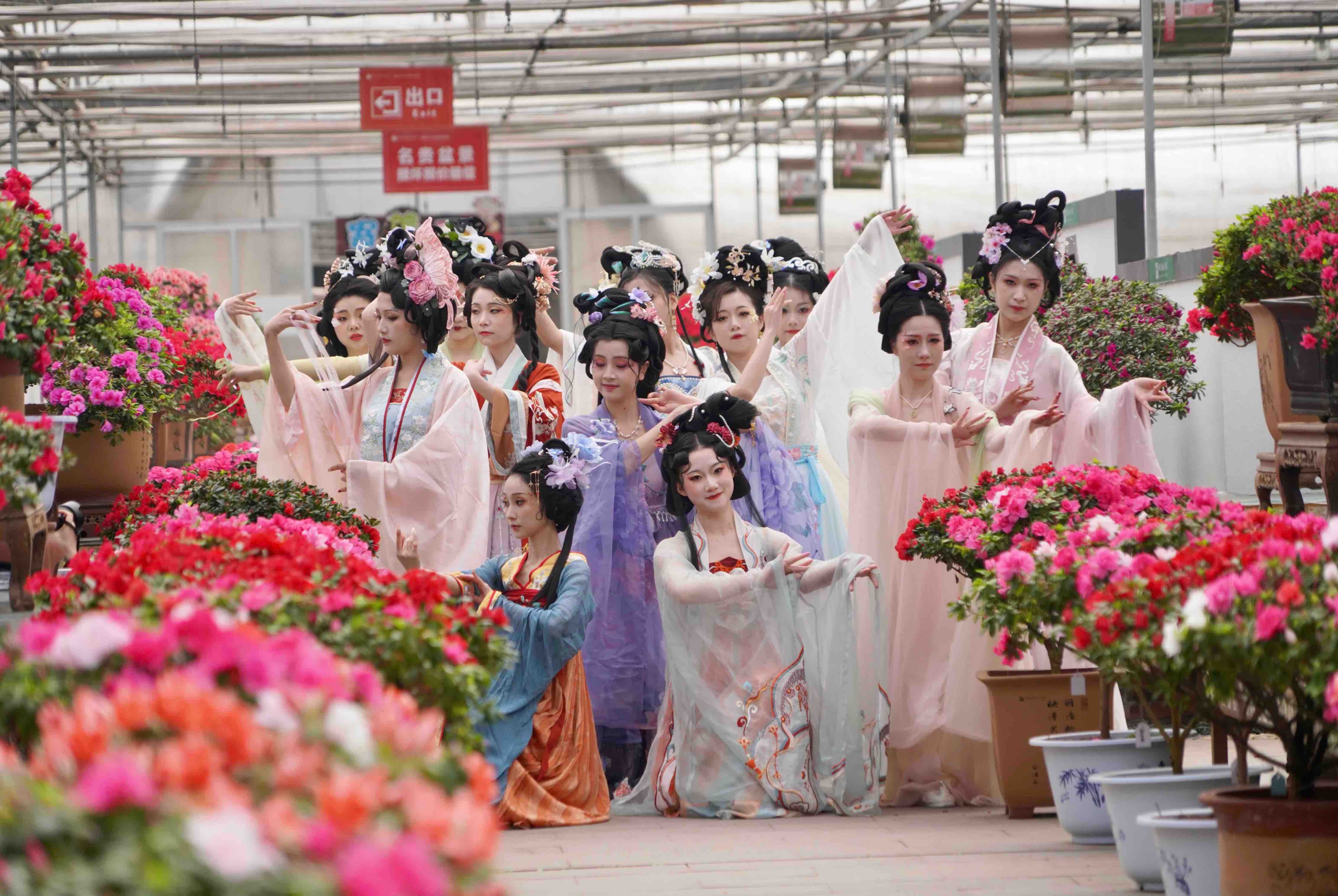 湖南湘潭举办首届花朝节1