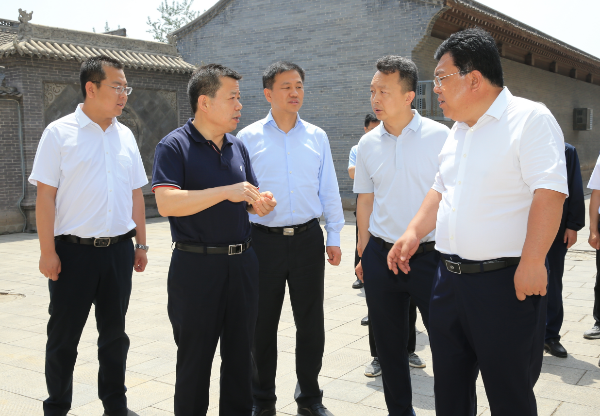 湖北十堰:赏千亩油菜花海 打卡天空之境 度假圣水湖畔1