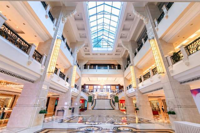 以西班牙风格为设计主题的中海凯骊酒店,入住总统套房,宾至如归5