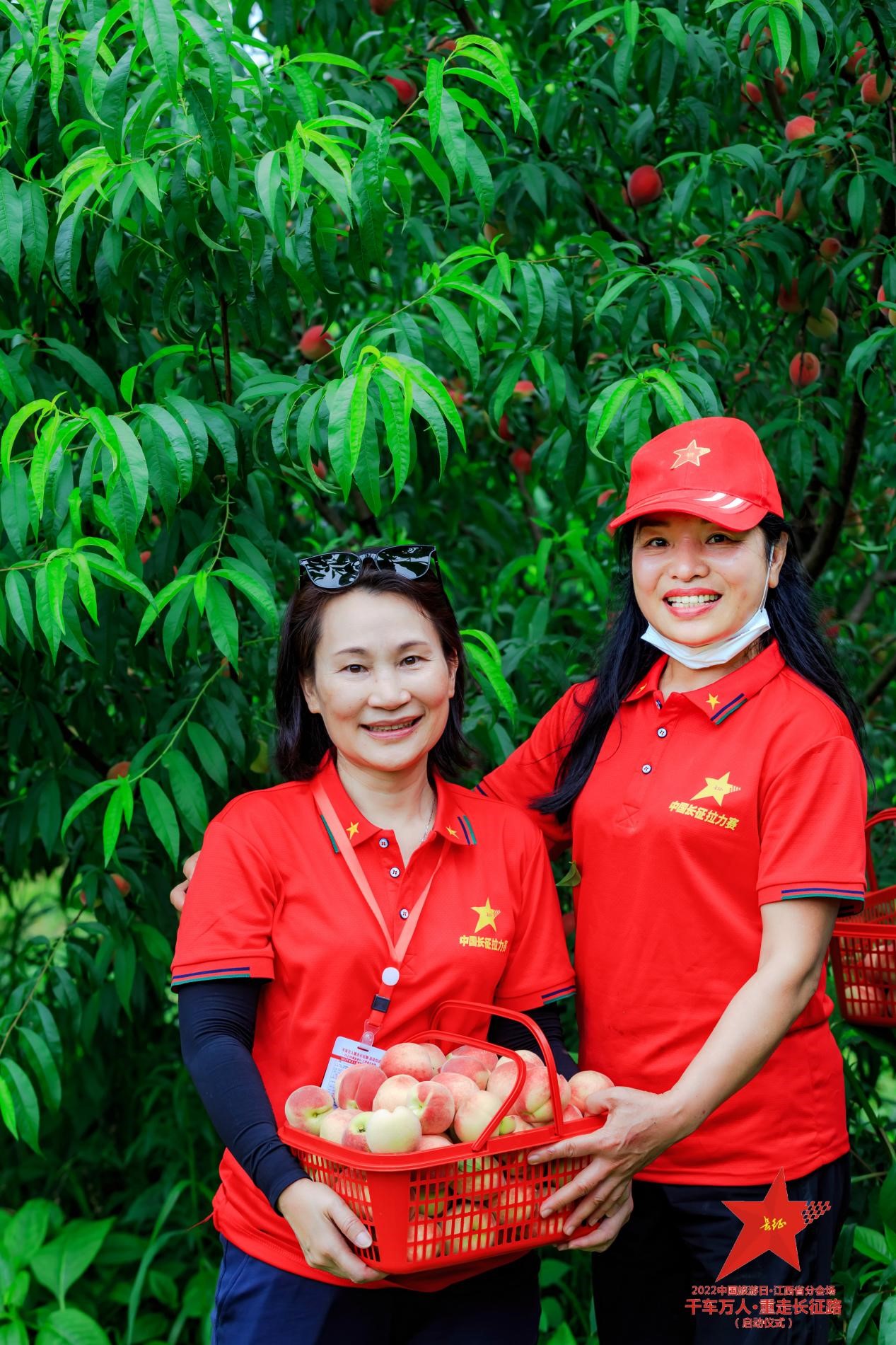 千车万人重走长征路活动在江西于都启动4