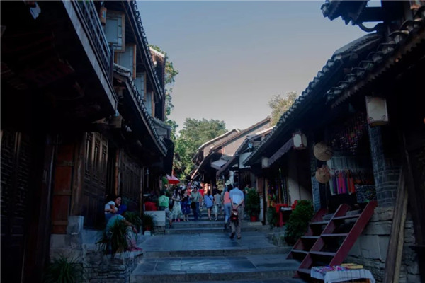青岩古镇游玩攻略!探寻古迹、品尝美食3