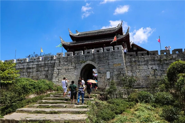 青岩古镇游玩攻略!探寻古迹、品尝美食5