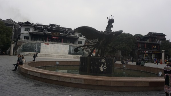 入夜的凤凰古城静美怡人2