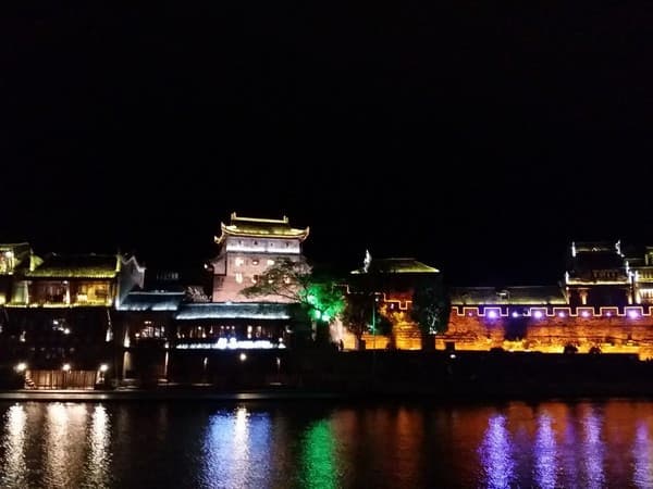 湘西凤凰古城迷醉的夜景4