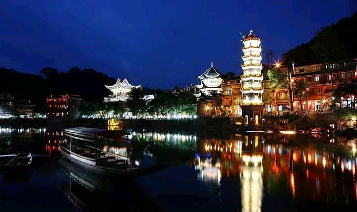 湘西凤凰古城迷醉的夜景6