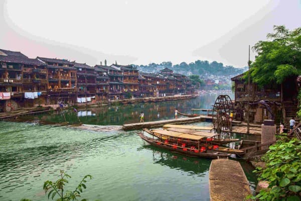 这个五一去凤凰古城走一走,发现不一样的古镇7
