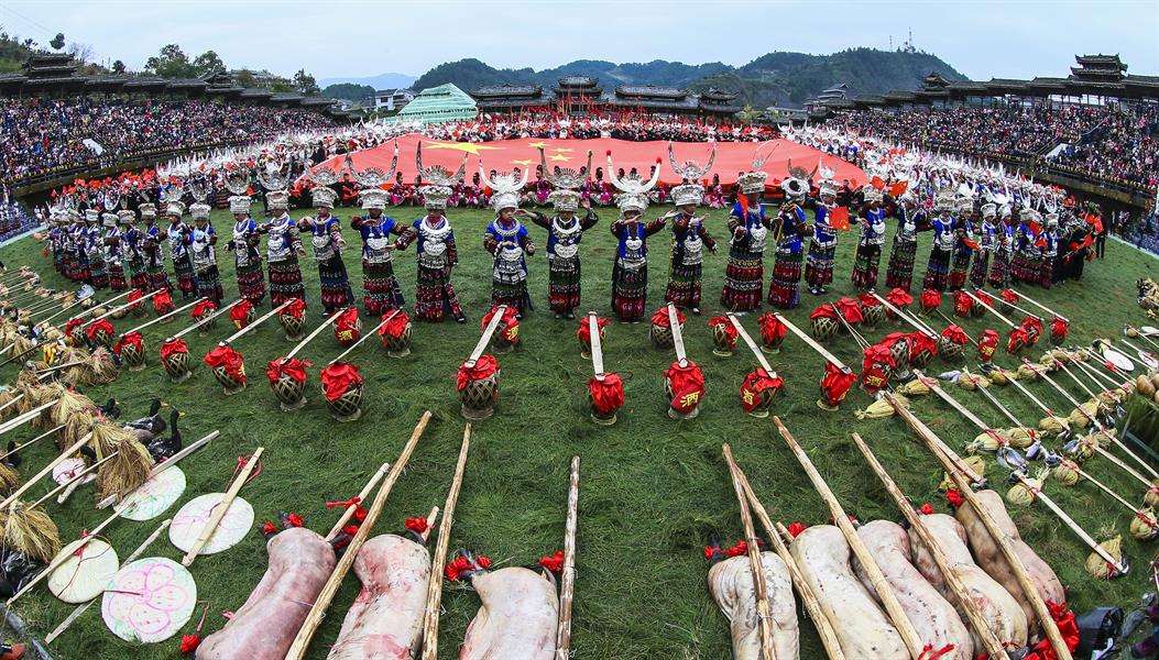 体验最原始的民俗风情勾良苗寨1