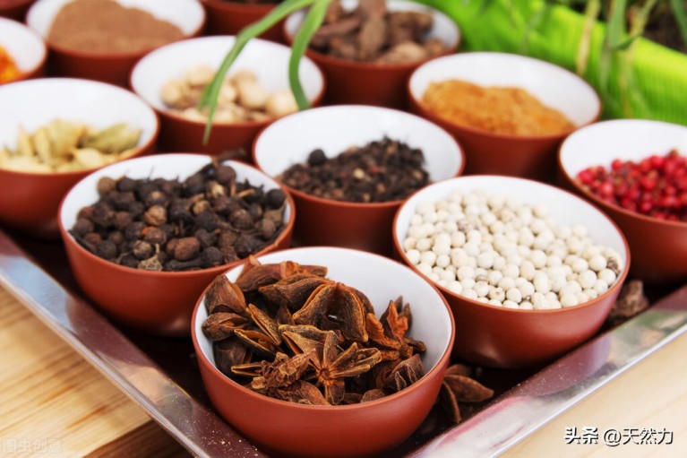 盐焗鸡卤水怎么做好吃?盐焗鸡水焗的配方和烹饪方法7