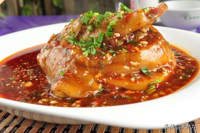 正宗东坡肘子的家常做法(东坡肘子的烹饪方法)1