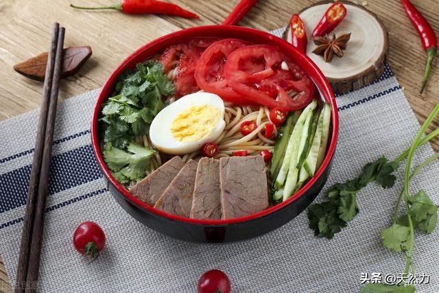 东北冷面的汤是如何做出来的？东北冷面的做法步骤2