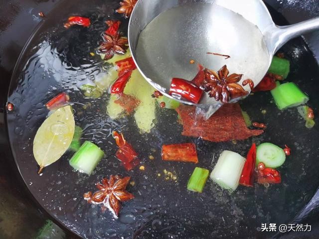 毛豆怎么煮好吃又入味（教你夜宵摊的毛豆做法）10