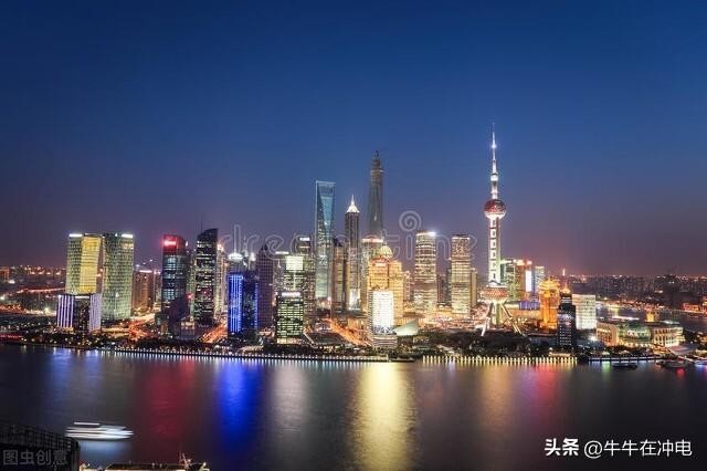 上海油鸡也称白鸡、白斩鸡，如何做到味入而不酥1