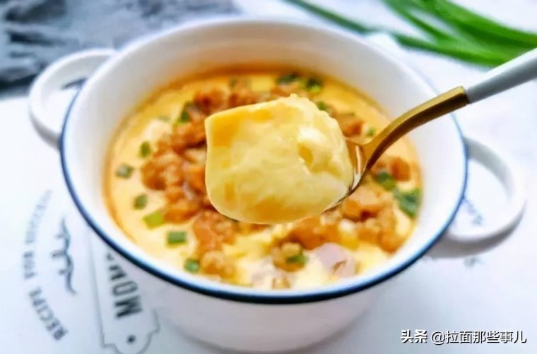 简单蒸鸡蛋羹的做法诀窍(教你蒸鸡蛋羹的2个技巧)2